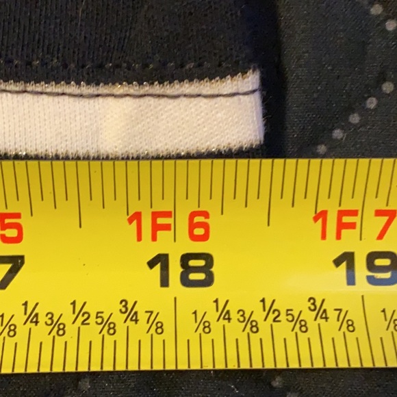 Shirt black and white, white stag Mark, size small 4 to 6 - Picture 9 of 13